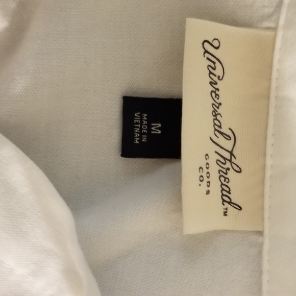 *Sold* Universal Thread | Oversized Button Up Top - Picture 3 of 4